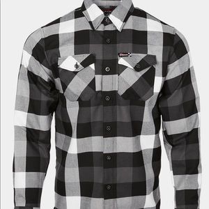 Dixxon Finish Line button up